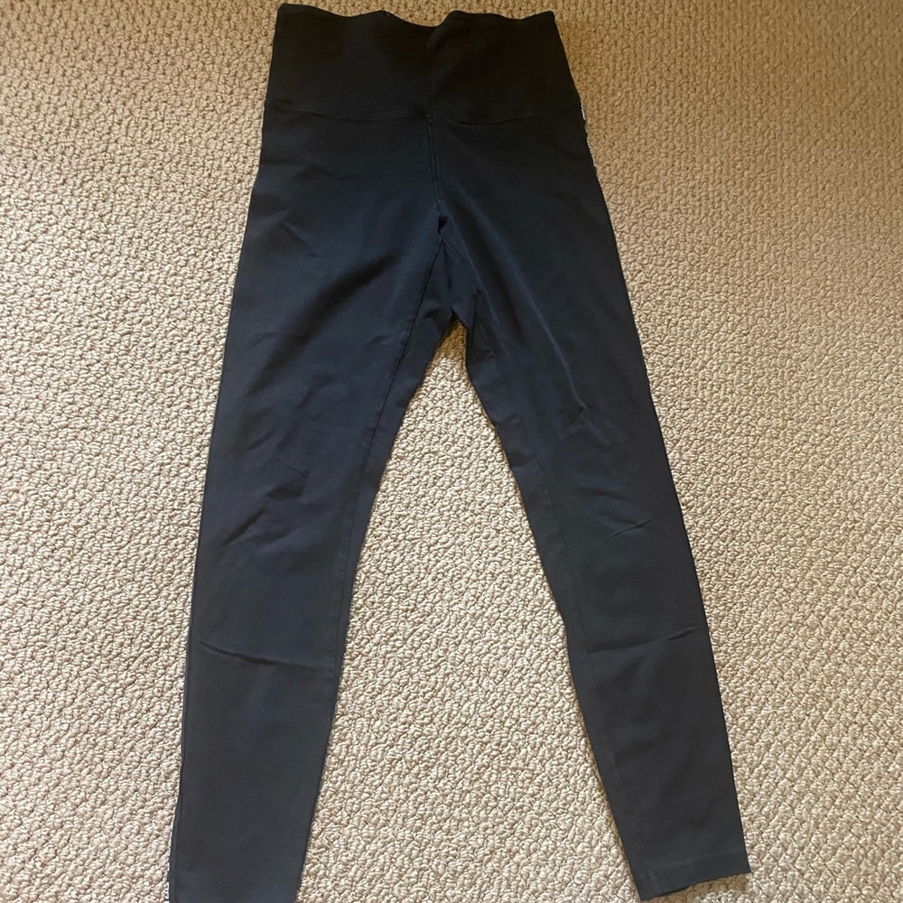 black VS PINK logo lined yoga leggings